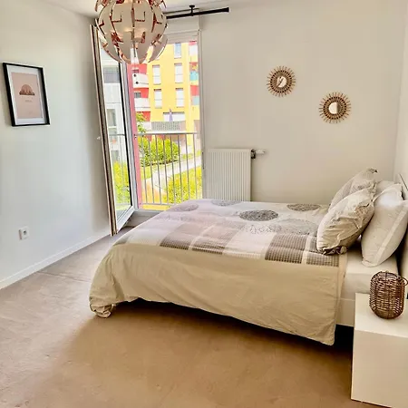 Appartamento Avec Terrasse 13m2 Hyper Centre Bois-Colombes